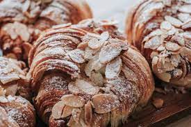 Croissant aux amandes