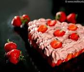 Génoise garnie fraise chantilly cœur pour deux personnes