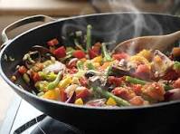 BOEUF BASILIC 13,50€. Ail, haricots, oignons, basilic, piment doux