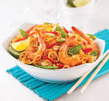 PAD THAÏ CREVETTES:  TOFU, CACAHUETE, SAUCE POISSON, TAMARIN, SUCRE, AIL, CIBOULETTE.