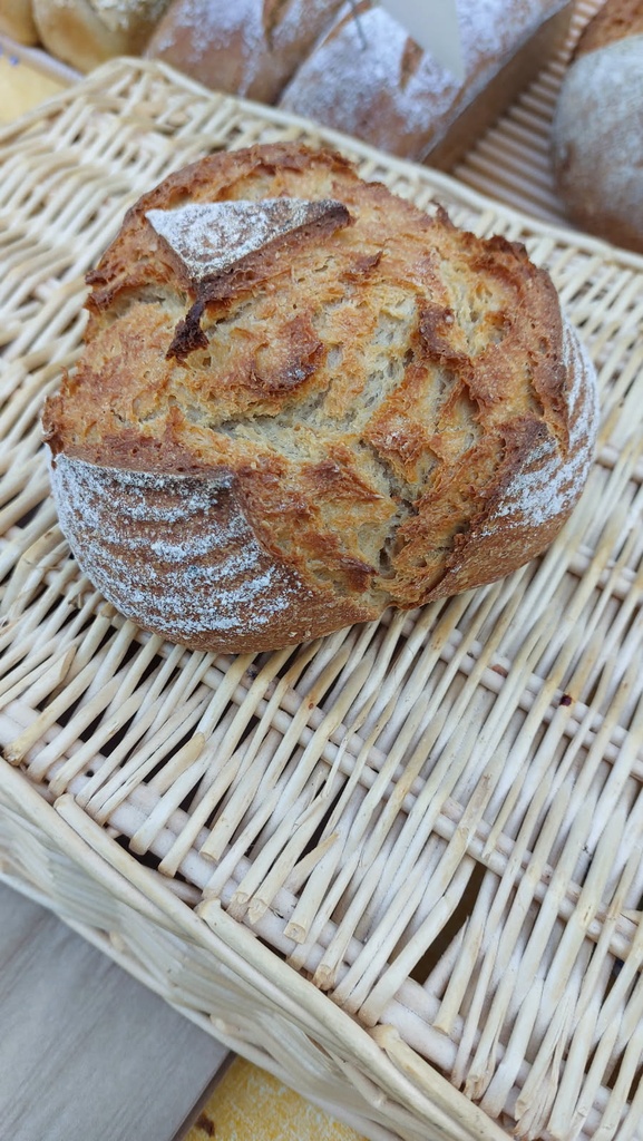 Pain de Khorasan 100% 350g (farine de blé de Khorasan intégrale et semi complète).