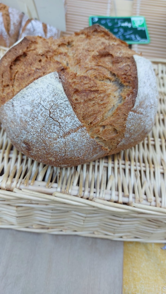 Pain T 80 semi complet 650g ( farine de blé T 80 et farine de blé population).