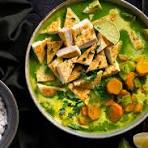 CURRY DE TOFU VERT AVEC RIZ BLANC PARFUME