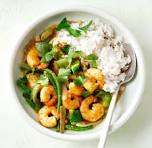 CURRY DE CREVETTES VERT AVEC RIZ BLANC PARFUME