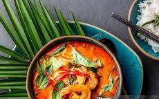 CURRY DE CREVETTES ROUGE AVEC RIZ BLANC PARFUME