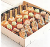 PAGNOTE DE CANAPES FESTIFS