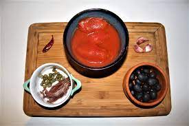 Sauce tomate Puttanesca (capres)
