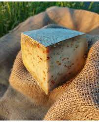 Tomme aromatisée au romarin