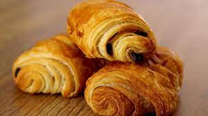 Viennoiserie pain au chocolat
