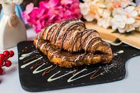 Croissant garni au nutella