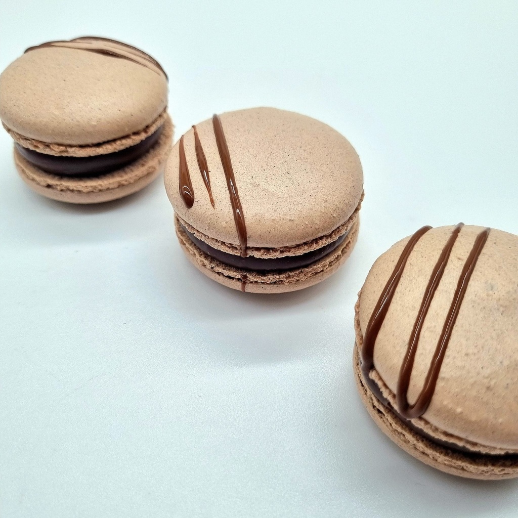 Macaron chocolat lait passion