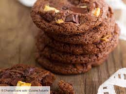 Le paquet de 2 cookies pépites chocolat noir, 2 chocolat blanc, 2 cacahuète / chocolat au lait de 300g