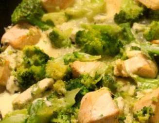 Blanc de poulet au brocoli et bleu d'Auvergne 4pers