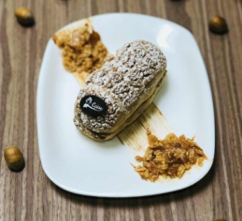 Eclair praline noisette