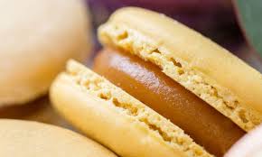 Macaron caramel par 12