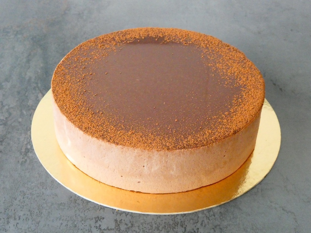 Le Royal Exotique (chocolat noir/mangue) Dacquoise Noisette, Confit de mangue au Poivre de Sichuan