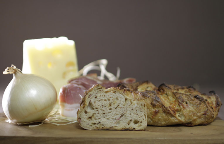 Pain louise oignon, lardons 3+1