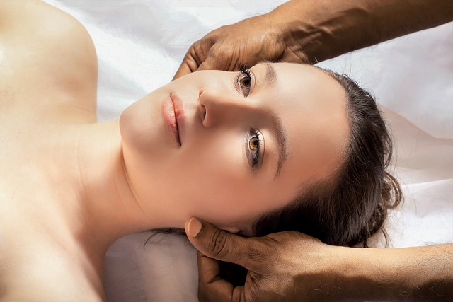 Massage tête/mains/pieds