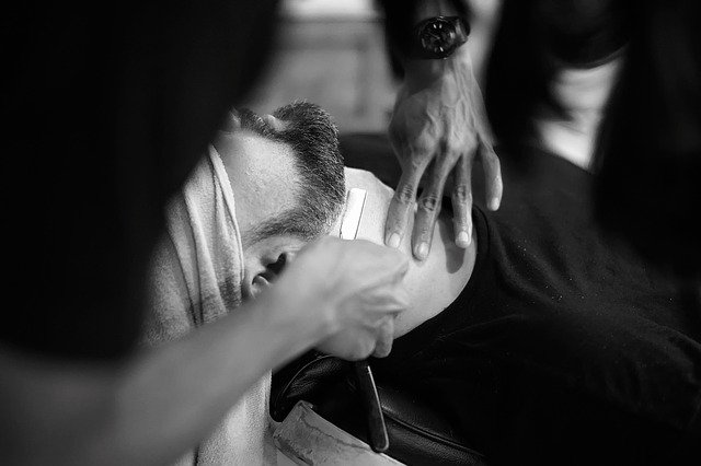 Shampoing, coupe, coiffage, barbe (45 minutes)