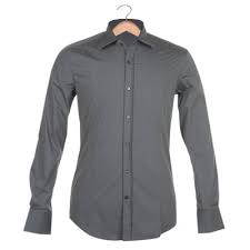 Chemise sur cintre